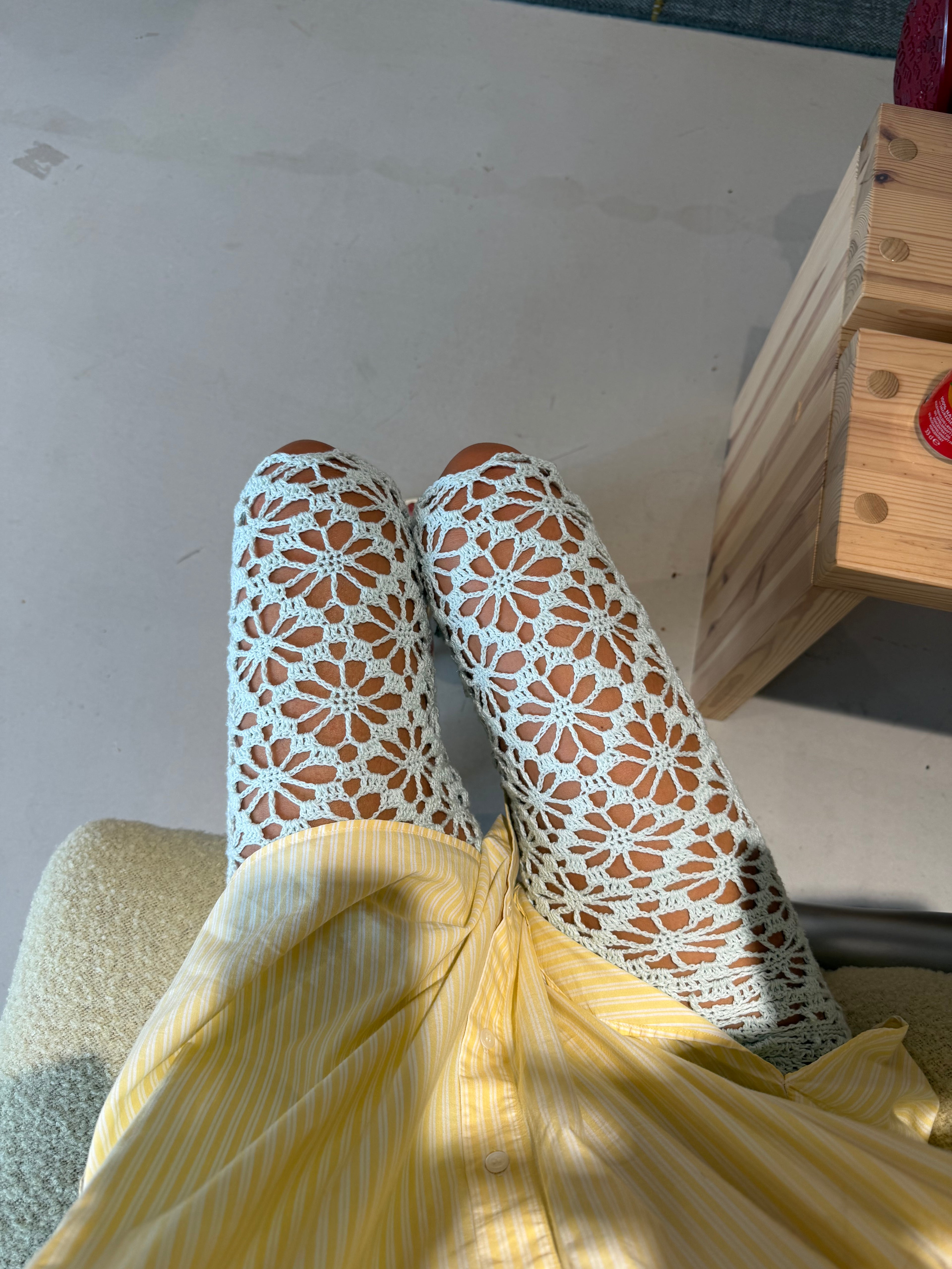 Flora Capris