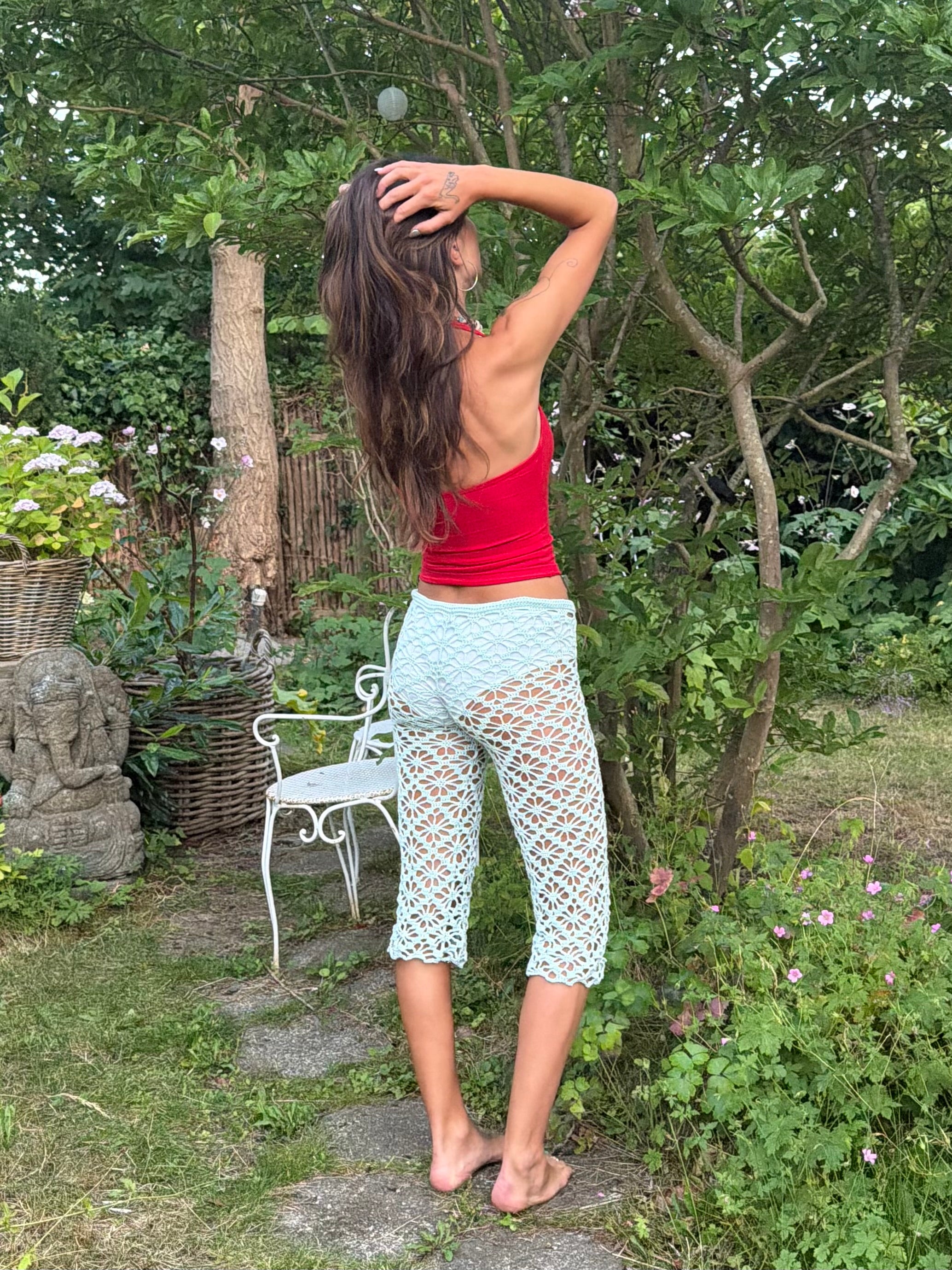 Flora Capris